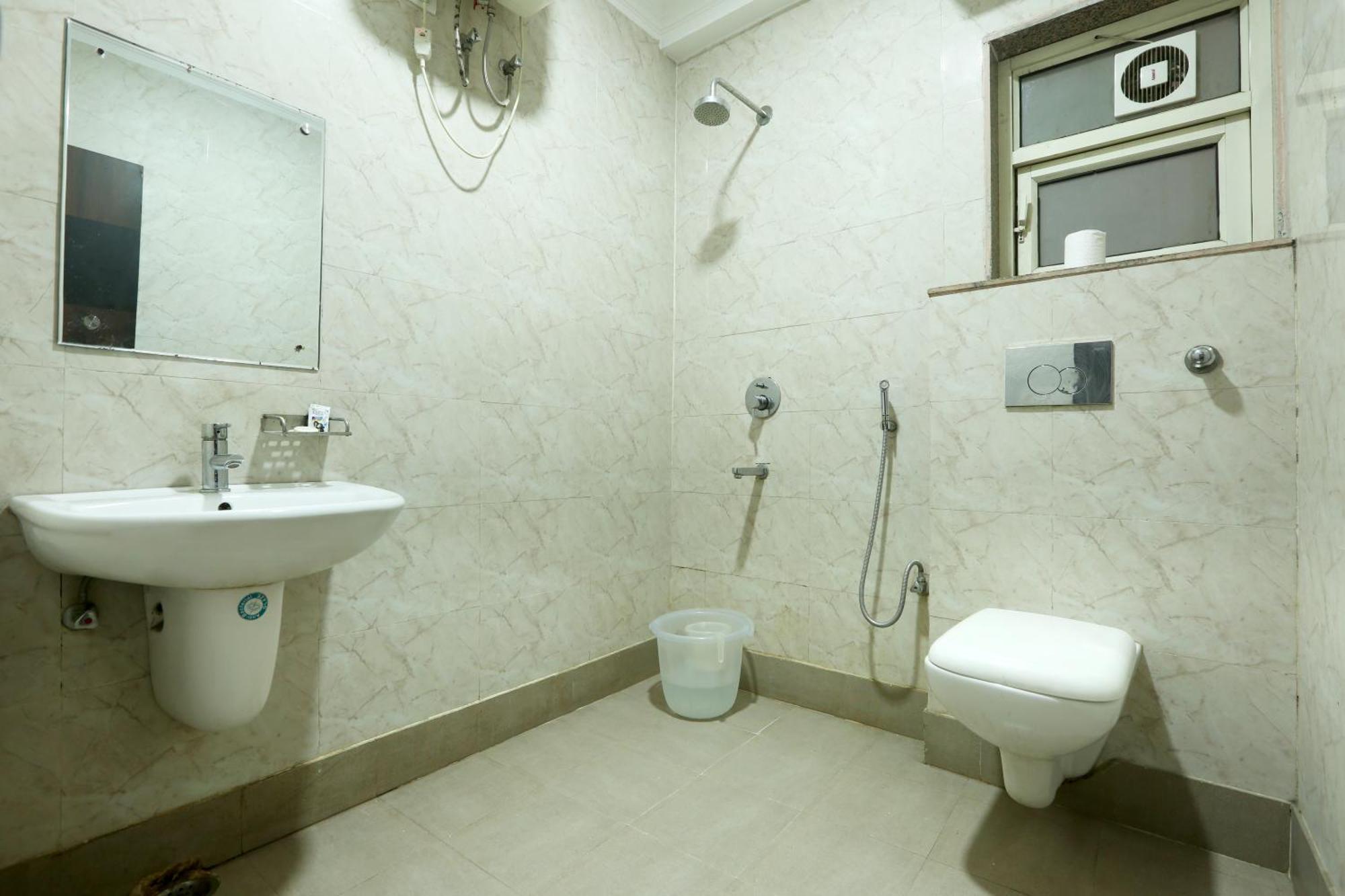 Hotel Sky Wood At Airport New Delhi Exterior photo