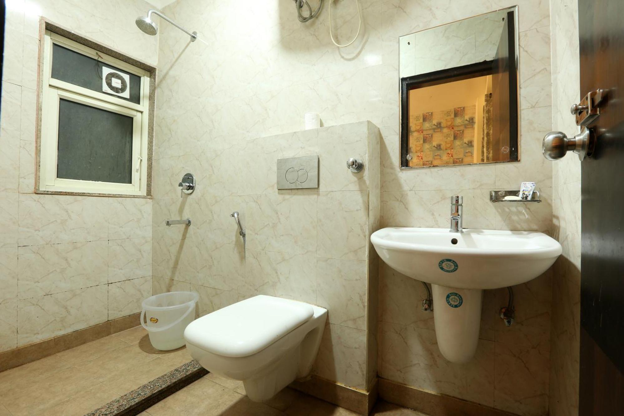 Hotel Sky Wood At Airport New Delhi Exterior photo